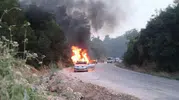 Turgutlu’da seyir halindeki araç bir anda alev aldı