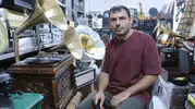 Adana'da asırlık gramofonlar Serkan Gülgör ile yeniden çalıyor