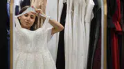 Kırşehir’de evlilik hazırlığı yapanlar gelinliği satın almak yerine kiralıyor