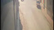 Eskişehir’de motosiklet ve otomobilin karıştığı kaza kameraya yansıdı