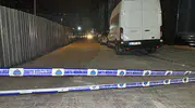 Sultangazi’de inşaat temeli çöktü Sokak güvenlik nedeniyle trafiğe kapatıldı