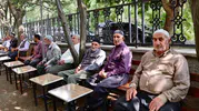 Bingöl Valisi köy ziyaretinde halkın taleplerini bizzat not aldı