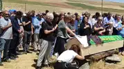 PKK yöneticisinin annesi Sivas'ta toprağa verildi