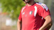 Yasin Öztekin Uşakspor formasıyla sahaya iniyor