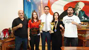 Kamanlı şampiyonlar başarılarını Belediye Başkanı Demirci ile paylaştı