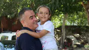 Yangında oyuncağı kül olan Hazal’a başkan sürprizi