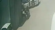 Esenyurt'ta kamyonetle gelip 49 kilo bakır kablo çaldılar
