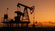 Hürmüz Boğazı'nda tansiyon yükseldi: Petrol fiyatlarında kritik hareketlilik