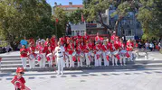 Burhaniye sokaklarında 30 Ağustos coşkusu: 8 yıllık tutku sahneye taşındı