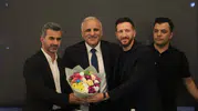 Amedspor ve Erzurumspor karşılaşma öncesi sahayı değil dostluğu seçti