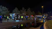 Kavşakta otobüs ile yakıt tankeri çarpıştı, 30 yaralı