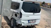 Kurtalan yolunda iki araç çarpıştı