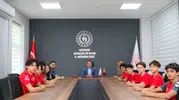 Kayserili milli cimnastikçilerden İl Müdürü Kabakcı'ya moral ziyareti