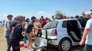 İki otomobil kavşakta çarpıştı: 1 ölü, 5 yaralı