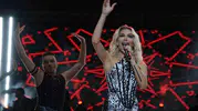 İrem Derici Büyükçekmece festivalinde sahne aldı