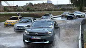 Adana'da aniden bastıran sağanak hayatı felç etti