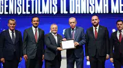 İstanbul’da üç belediye başkanı AK Parti’ye katıldı