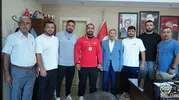 Er meydanında dünya şampiyonu rüzgarı: Feyzullah Aktürk zirveyi bırakmadı