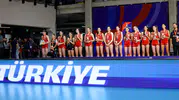 Genç voleybolcularımız dünya arenasında gümüş madalyaya uzandı
