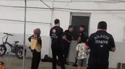 Pazar yerinde çatı çöktü, iki çocuk depoda mahsur kaldı