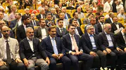 Umut dolu gün: Anahtarlar teslim edildi, şehir küllerinden doğuyor