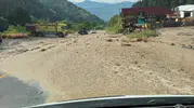 Artvin Şavşat’ta aniden bastıran sağanak yolları kapattı