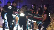 Direksiyon hakimiyetini kaybetti, ticari araç devrildi Sürücüyü itfaiye kurtardı