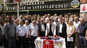 Diyarbakır'da kuyumcu esnafı kepenkleri indirdi