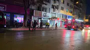 Geri dönüşüm deposunda yangın çıktı, apartman sakinleri panikledi