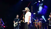 Bahçelievler’de 10 bin kişi Koray Avcı şarkılarıyla coştu