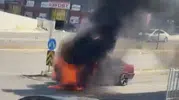 Samsun’da hareket halindeki otomobil alevlere teslim oldu
