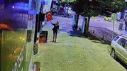 Muğla'da Türk bayrağını yakmak isteyen kadın gözaltına alındı