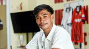 Tayland'da futbol sahasına yıldırım düştü