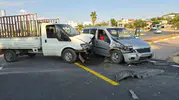 Adıyaman’daki kavşakta araçlar birbirine girdi