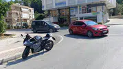 Manavgat'ta otomobile çarpan motosikletin sürücüsü hastanelik oldu