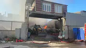 Gebze’de geri dönüşüm deposunda büyük yangın