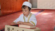 9 yaşındaki Asilhan azmiyle engel tanımadı