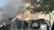 Malatya'da konteyner kent alevlere teslim oldu