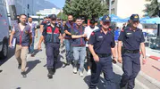 İnternetten iş ilanıyla dolandırıcı çetesi kurmuşlar