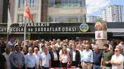 Diyarbakır kuyumcuları kepenkleri indirdi