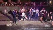 Antalya Konyaaltı sahilinde gece denize giren iki genç yaşamını yitirdi