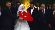 Çorum’daki düğünde nikah şahidi oldu Bakan Çiftçi’den genç çifte ‘üç çocuk’ mesajı