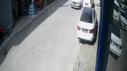 Konya’da lüks araçlı hırsızlar minibüsteki 1 milyon lirayı saniyeler içinde çaldı