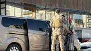 Gebze’de film gibi operasyon Aranan şüpheli merdivenlerden düşerek yakalandı