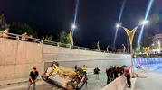 Afyonkarahisar'da alt geçit dehşeti: Araçlar devrildi, kurtarma operasyonu başlatıldı