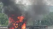 Bolu geçişinde seyir halindeki TIR küle döndü