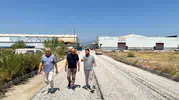 Turgutlu sanayi sitesinde bozuk yollar asfaltla yenileniyor