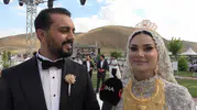 Van'daki düğünde 20 milyonluk takı şov