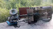 Kastamonu İnebolu yolunda tarım aracı devrildi