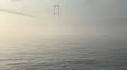 İstanbul Boğazı'nda yoğun sis deniz trafiğini durdurdu